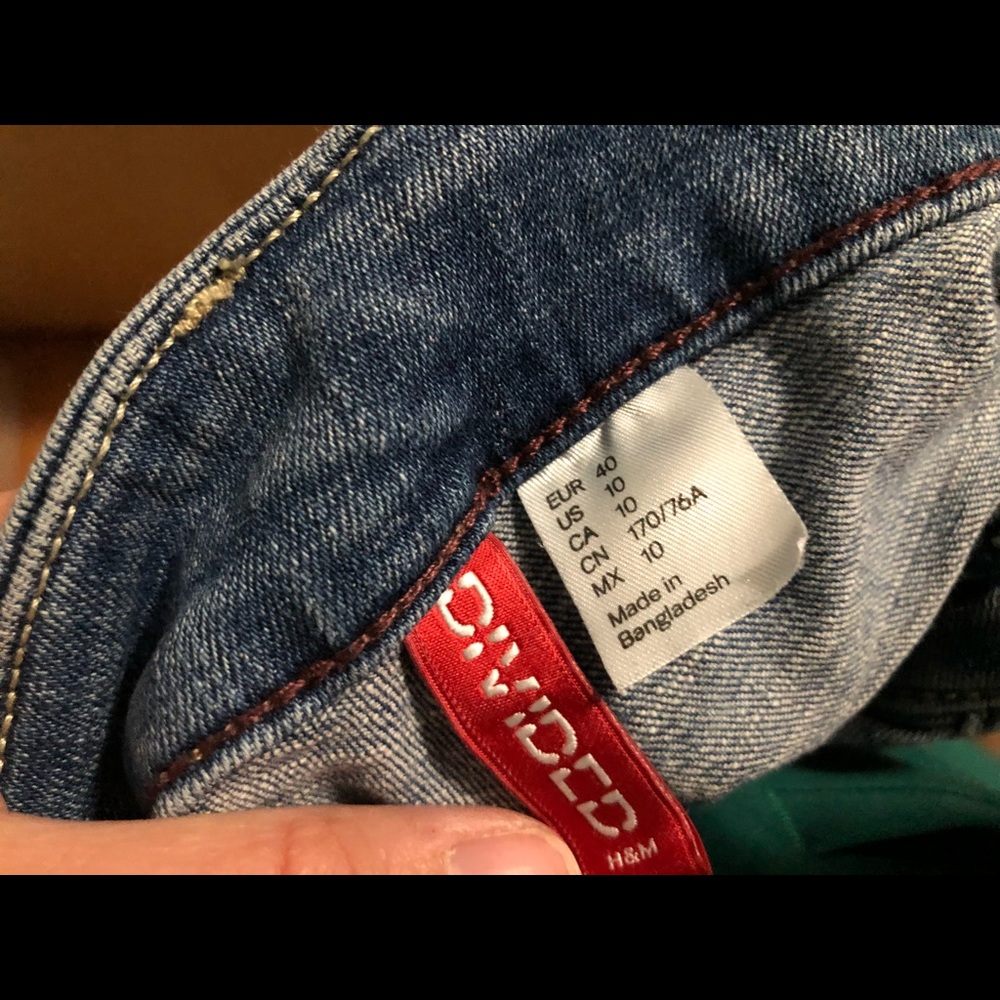 Skinny Ripped Jeans - Picture 3 of 3